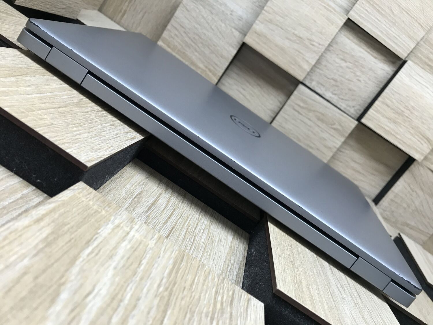 Ультрабук Б-клас Dell Latitude 5410 / 14" (1920x1080) IPS / Intel Core i5-10310U (4 (8) ядра по 1.7 - 4.4 GHz) / 8 GB DDR4 / 256 GB SSD M.2 / Intel UHD Graphics / WebCam / Windows 10 ліцензія - Зображення 8