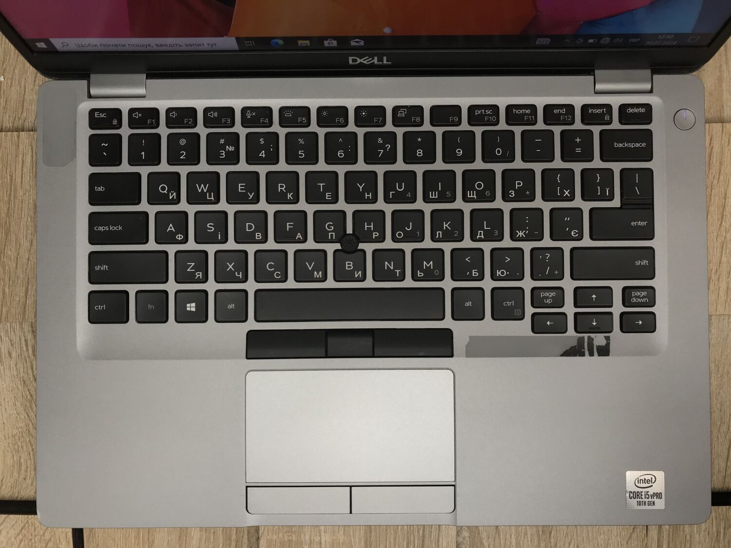 Ультрабук Б-клас Dell Latitude 5410 / 14" (1920x1080) IPS / Intel Core i5-10310U (4 (8) ядра по 1.7 - 4.4 GHz) / 8 GB DDR4 / 512 GB SSD M.2 / Intel UHD Graphics / WebCam / Windows 10 лицензия - Зображення 4