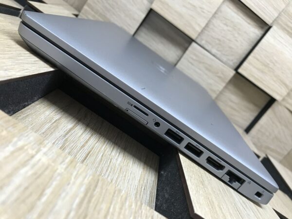Ультрабук Б-клас Dell Latitude 5410 / 14" (1920x1080) IPS / Intel Core i7-10610U (4 (8) ядра по 1.8 - 4.9 GHz) / 16 GB DDR4 / 256 GB SSD / Intel UHD Graphics / WebCam / Windows 10 ліцензія - Зображення 6