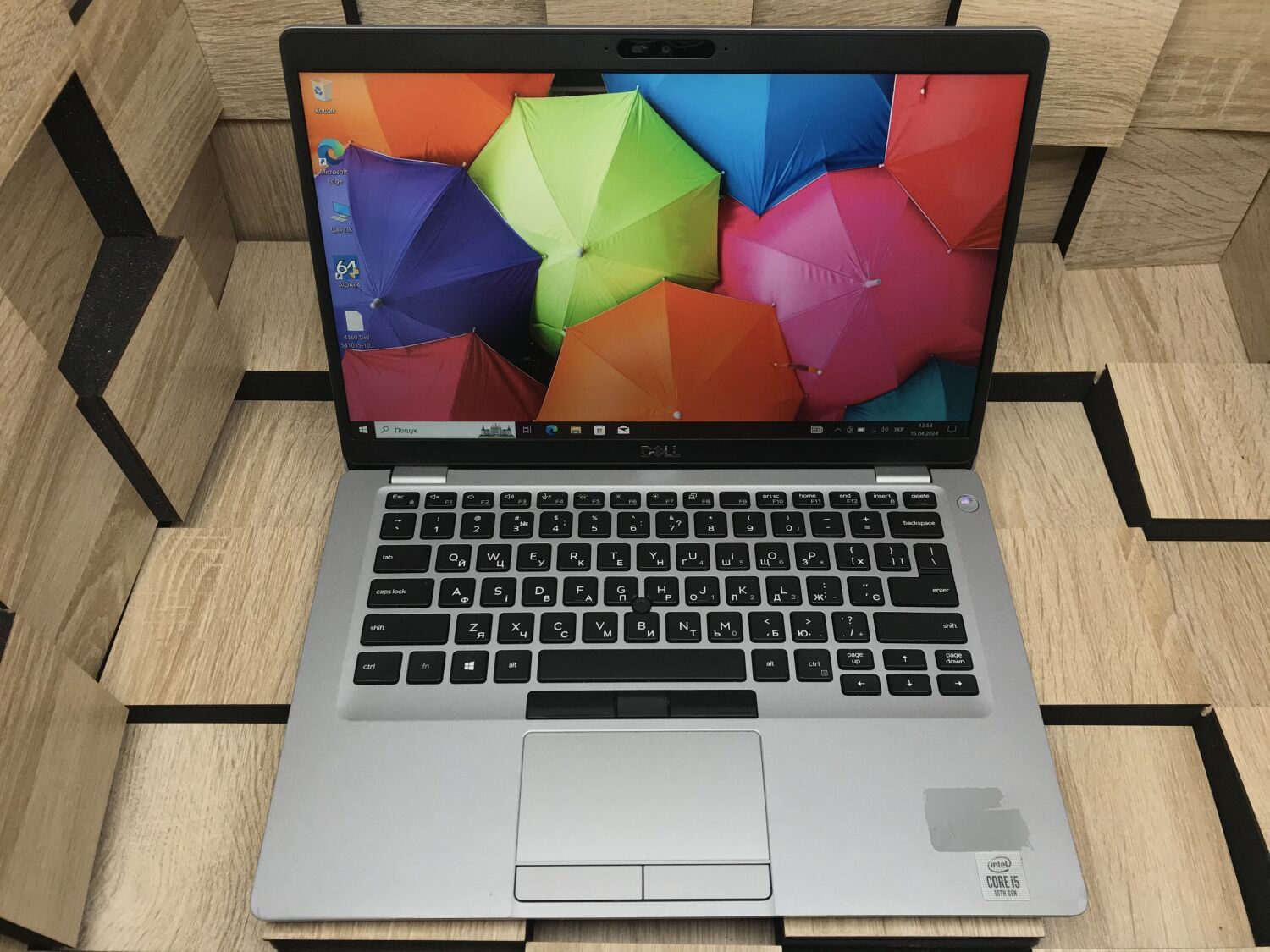 Ультрабук Б-клас Dell Latitude 5410 / 14" (1920x1080) IPS Touch / Intel Core i5-10210U (4 (8) ядра по 1.6 - 4.2 GHz) / 8 GB DDR4 / 256 GB SSD M.2 / Intel UHD Graphics / WebCam / USB 3.1 / HDMI / Windows 10 ліцензія - Зображення 2