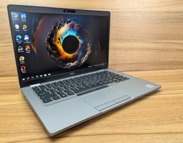 Ультрабук Б-клас Dell Latitude 5411 / 14" (1920x1080) IPS / Intel Core i7-10850H (6 (12) ядер по 2.7 - 5.1 GHz) / 16 GB DDR4 / 480 GB SSD / Intel UHD Graphics / WebCam / Windows 10 - Зображення 4