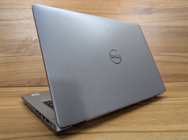 Ультрабук Б-клас Dell Latitude 5411 / 14" (1920x1080) IPS / Intel Core i7-10850H (6 (12) ядер по 2.7 - 5.1 GHz) / 16 GB DDR4 / 480 GB SSD / Intel UHD Graphics / WebCam / Windows 10 - Зображення 7