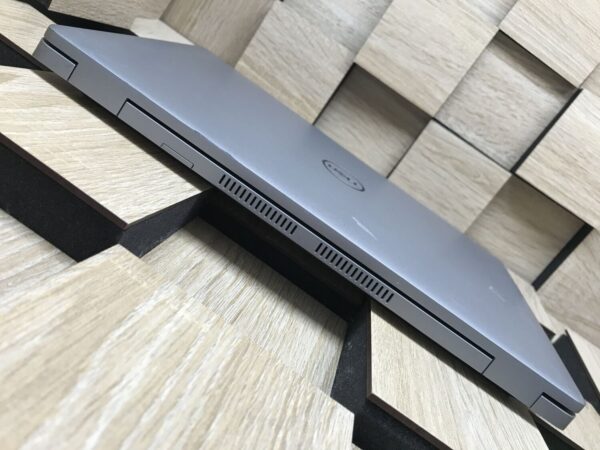 Ультрабук Б-клас Dell Latitude 5411 / 14" (1920x1080) IPS / Intel Core i7-10850H (6 (12) ядра по 2.7 - 5.1 GHz) / 8 GB DDR4 / 256 GB SSD M.2 / Intel UHD Graphics / WebCam / HDMI / Windows 10 ліцензія - Зображення 7