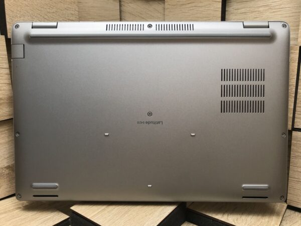 Ультрабук Б-клас Dell Latitude 5411 / 14" (1920x1080) IPS / Intel Core i7-10850H (6 (12) ядра по 2.7 - 5.1 GHz) / 8 GB DDR4 / 256 GB SSD M.2 / Intel UHD Graphics / WebCam / HDMI / Windows 10 ліцензія - Зображення 8