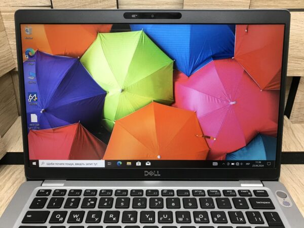 Ультрабук Б-клас Dell Latitude 5411 / 14" (1920x1080) IPS / Intel Core i7-10850H (6 (12) ядер по 2.7 - 5.1 GHz) / 8 GB DDR4 / 240 GB SSD M.2 / Intel UHD Graphics / WebCam / Windows 10 ліцензія - Зображення 4