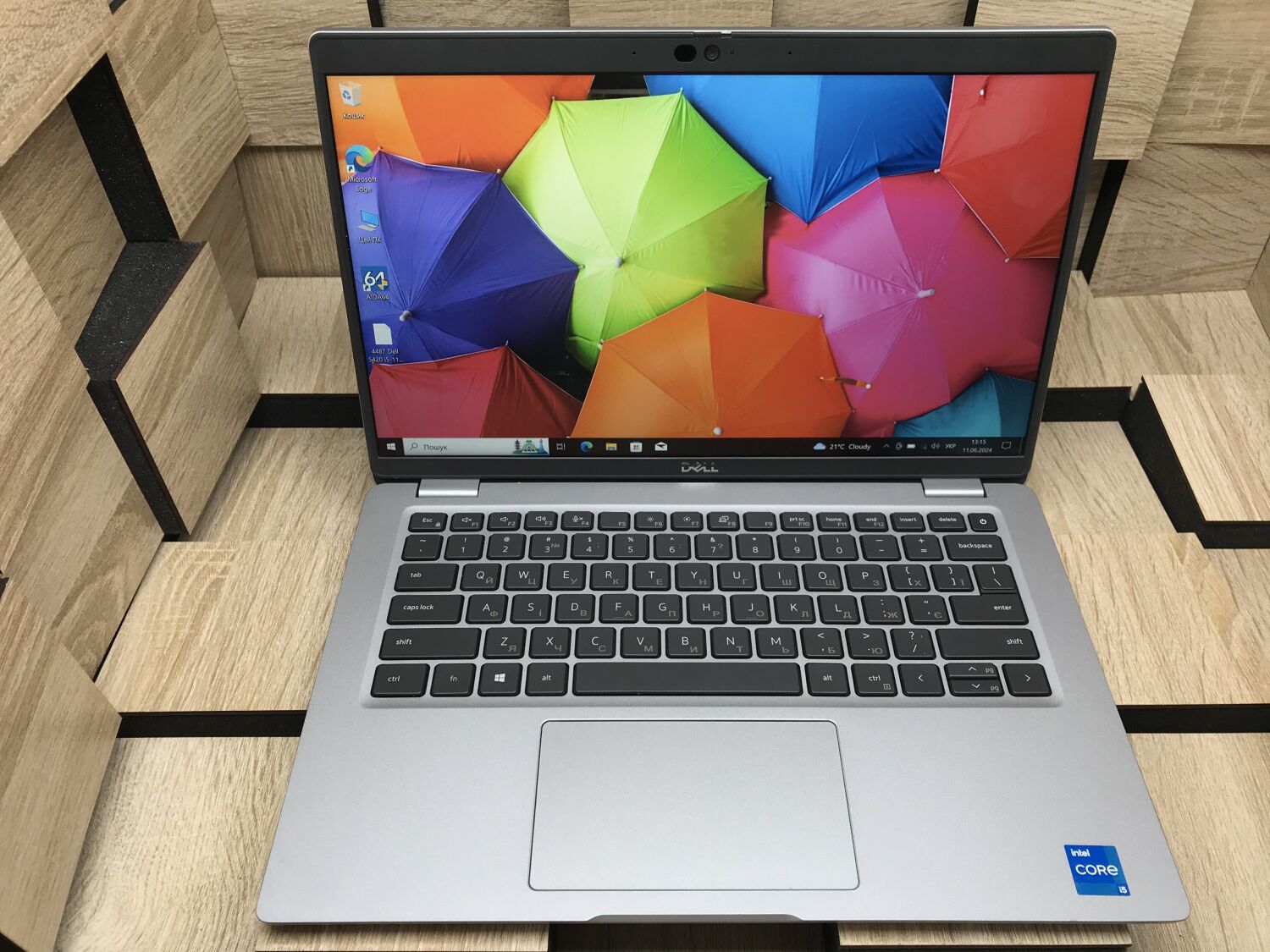 Ультрабук Б-клас Dell Latitude 5420 / 14" (1920x1080) IPS / Intel Core i5-1135G7 (4 (8) ядра по 4.2 GHz) / 8 GB DDR4 / 256 GB SSD M.2 / Intel Iris Xe Graphics / WebCam / Windows 10 ліцензія - Зображення 2