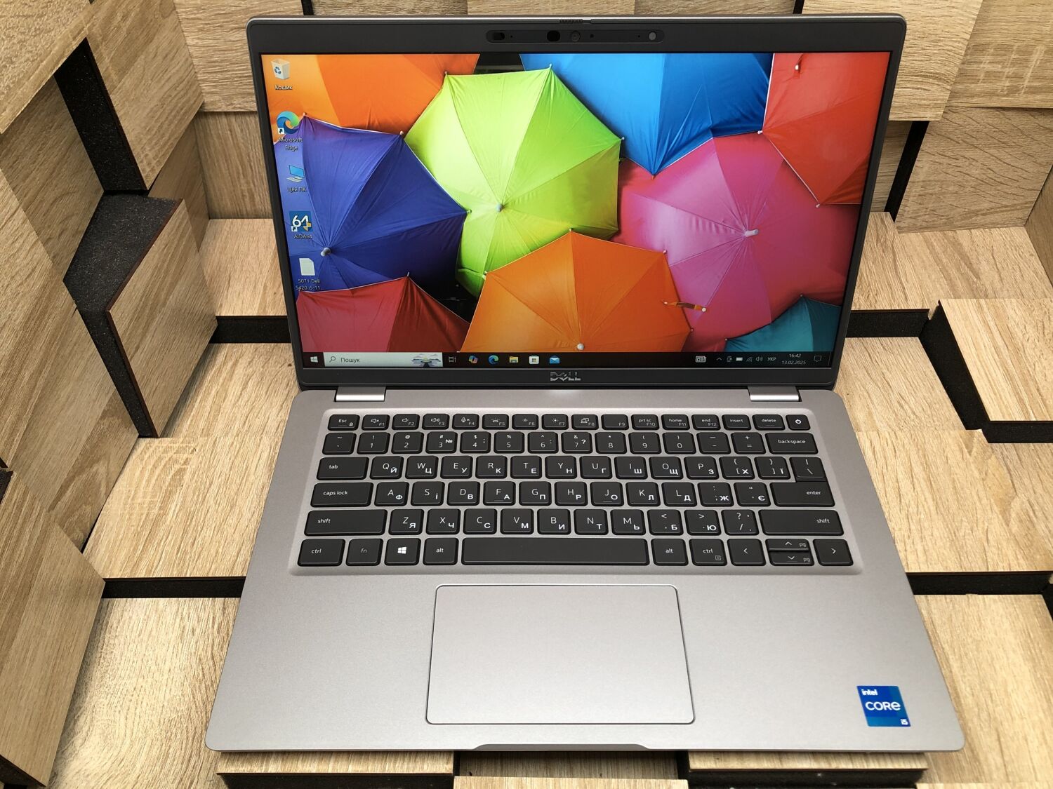 Ультрабук Б-клас Dell Latitude 5420 / 14" (1920x1080) IPS / Intel Core i5-1135G7 (4 (8) ядра по 4.2 GHz) / 8 GB DDR4 / 256 GB SSD M.2 / Intel Iris Xe Graphics / WebCam / HDMI / BIOS Boot lock - Зображення 2