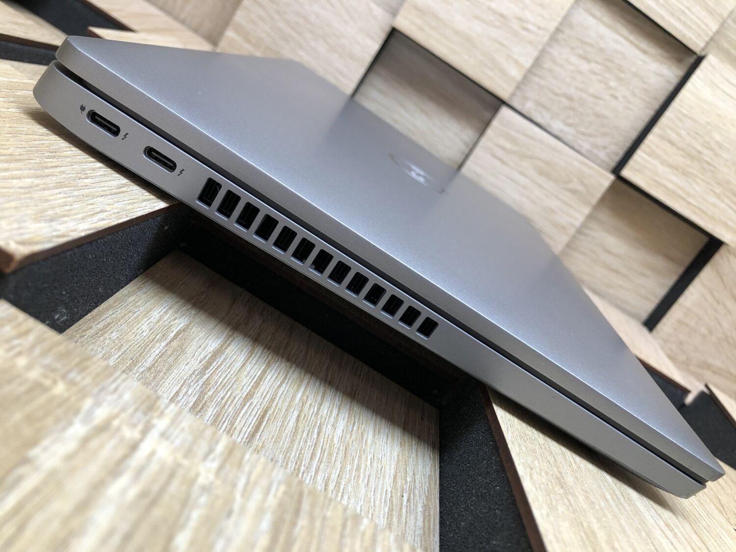 Ультрабук Б-клас Dell Latitude 5420 / 14" (1920x1080) IPS / Intel Core i5-1135G7 (4 (8) ядра по 4.2 GHz) / 8 GB DDR4 / 256 GB SSD M.2 / Intel Iris Xe Graphics / WebCam / HDMI / BIOS Boot lock - Зображення 5