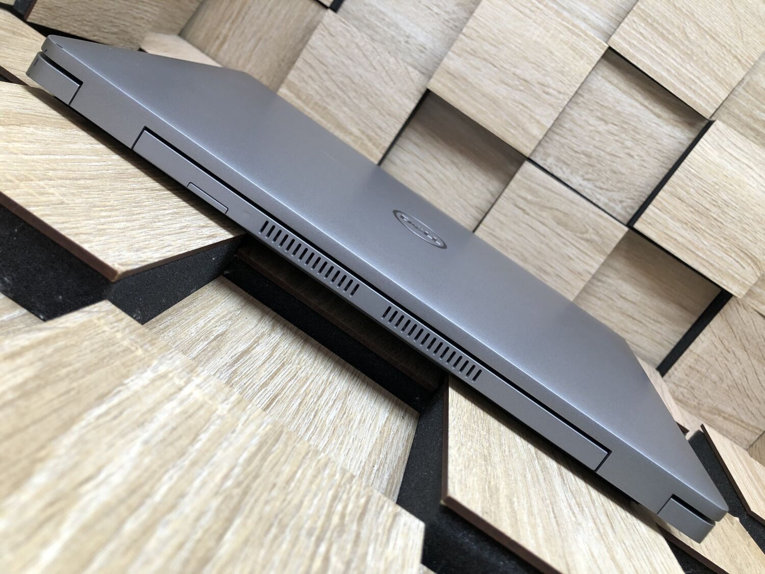Ультрабук Б-клас Dell Latitude 5420 / 14" (1920x1080) IPS / Intel Core i5-1135G7 (4 (8) ядра по 4.2 GHz) / 8 GB DDR4 / 256 GB SSD M.2 / Intel Iris Xe Graphics / WebCam / HDMI / BIOS Boot lock - Зображення 7