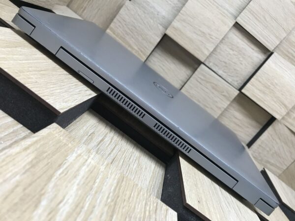 Ультрабук Б-клас Dell Latitude 5420 / 14" (1920x1080) IPS / Intel Core i5-1135G7 (4 (8) ядра по 4.2 GHz) / 8 GB DDR4 / 256 GB SSD M.2 / Intel Iris Xe Graphics / WebCam / HDMI / Windows 10 ліцензія - Зображення 8