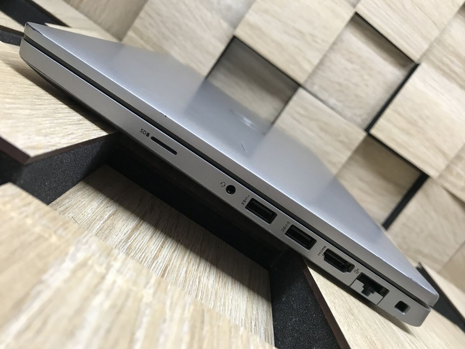 Ультрабук Б-клас Dell Latitude 5420 / 14" (1920x1080) IPS / Intel Core i5-1145G7 (4 (8) ядра по 2.6 - 4.4 GHz) / 16 GB DDR4 / 256 GB SSD / Intel Iris Xe Graphics / WebCam / Windows 10 ліцензія - Зображення 6