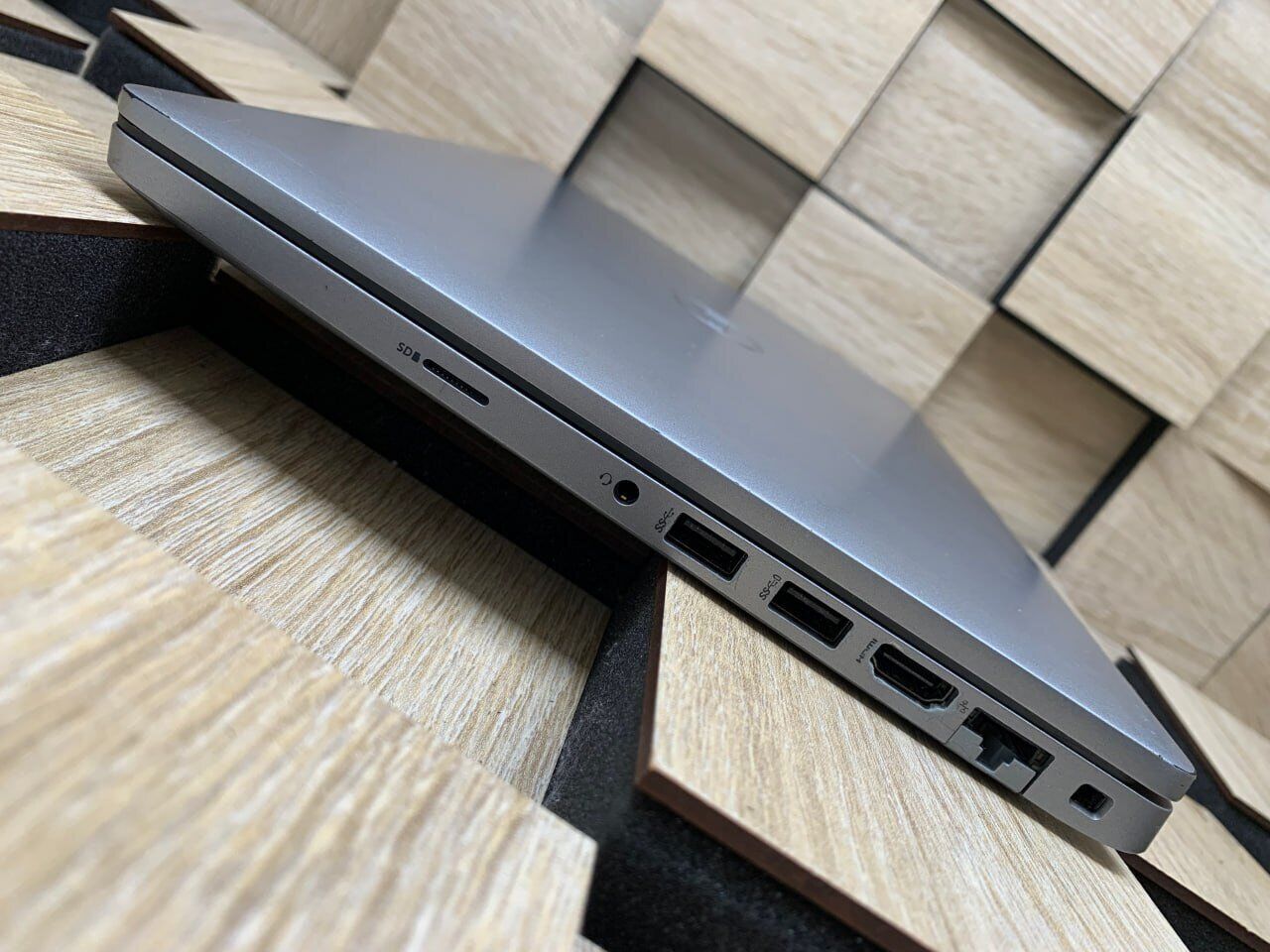 Ультрабук Б-клас Dell Latitude 5420 / 14" (1920x1080) IPS / Intel Core i5-1145G7 (4 (8) ядра по 2.6 - 4.4 GHz) / 16 GB DDR4 / 256 GB SSD M.2 / Intel Iris Xe Graphics / WebCam / Windows 10 ліцензія - Зображення 6