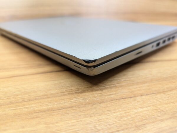 Ультрабук Б-клас Dell Latitude 5420 / 14" (1920x1080) IPS / Intel Core i7-1165G7 (4 (8) ядра по 2.8 - 4.7 GHz) / 16 GB DDR4 / 512 GB SSD / Intel Iris Xe Graphics / WebCam / Windows 10 - Зображення 3