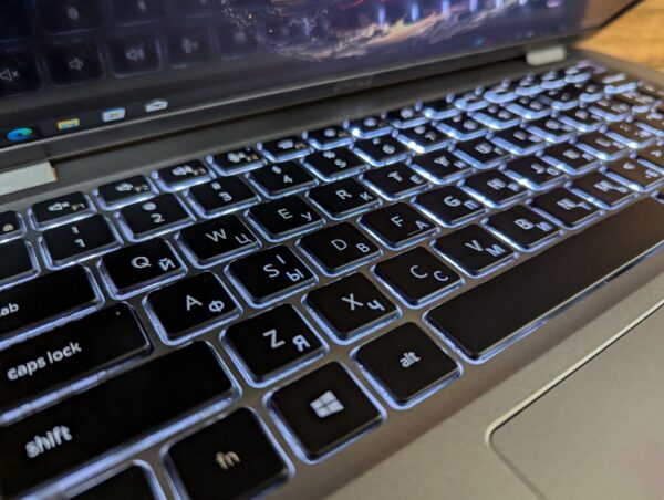 Ультрабук Б-клас Dell Latitude 5420 / 14" (1920x1080) IPS / Intel Core i7-1165G7 (4 (8) ядра по 2.8 - 4.7 GHz) / 16 GB DDR4 / 512 GB SSD / Intel Iris Xe Graphics / WebCam / Windows 10 - Зображення 7