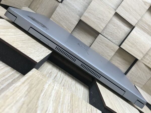 Ультрабук Б-клас Dell Latitude 5420 / 14" (1920x1080) IPS / Intel Core i7-1185G7 (4 (8) ядра по 3.0 - 4.8 GHz) / 16 GB DDR4 / 256 GB SSD / Intel Iris Xe Graphics / WebCam / Windows 10 лицензия - Зображення 8