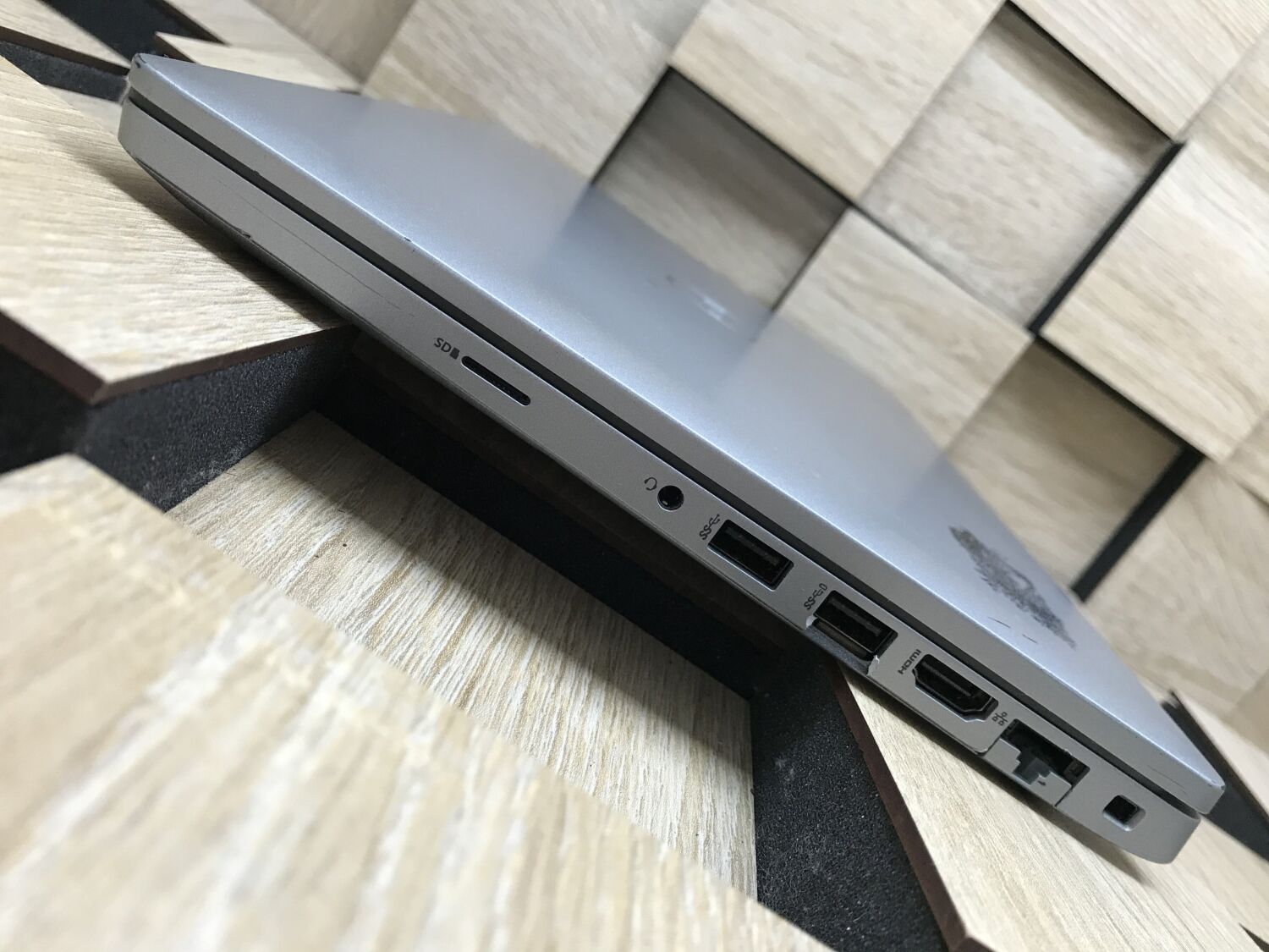 Ультрабук Б-клас Dell Latitude 5420 / 14" (1920x1080) IPS / Intel Core i7-1185G7 (4 (8) ядра по 3.0 - 4.8 GHz) / 16 GB DDR4 / 256 GB SSD / Intel Iris Xe Graphics / WebCam / Windows 10 лицензия - Зображення 7