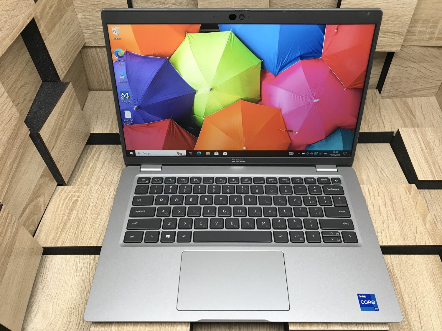 Ультрабук Б-клас Dell Latitude 5420 / 14" (1920x1080) IPS / Intel Core i7-1185G7 (4 (8) ядра по 3.0 - 4.8 GHz) / 16 GB DDR4 / 256 GB SSD / Intel Iris Xe Graphics / WebCam / Windows 10 лицензия - Зображення 2