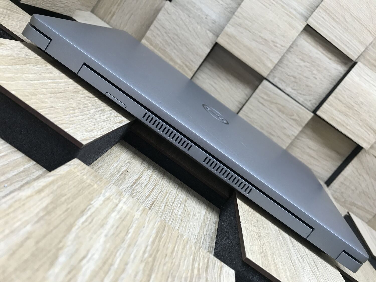 Ультрабук Б-клас Dell Latitude 5420 / 14" (1920x1080) IPS Touch / Intel Core i5-1135G7 (4 (8) ядра по 4.2 GHz) / 8 GB DDR4 / 256 GB SSD M.2 / Intel Iris Xe Graphics / WebCam / Windows 10 ліцензія - Зображення 8
