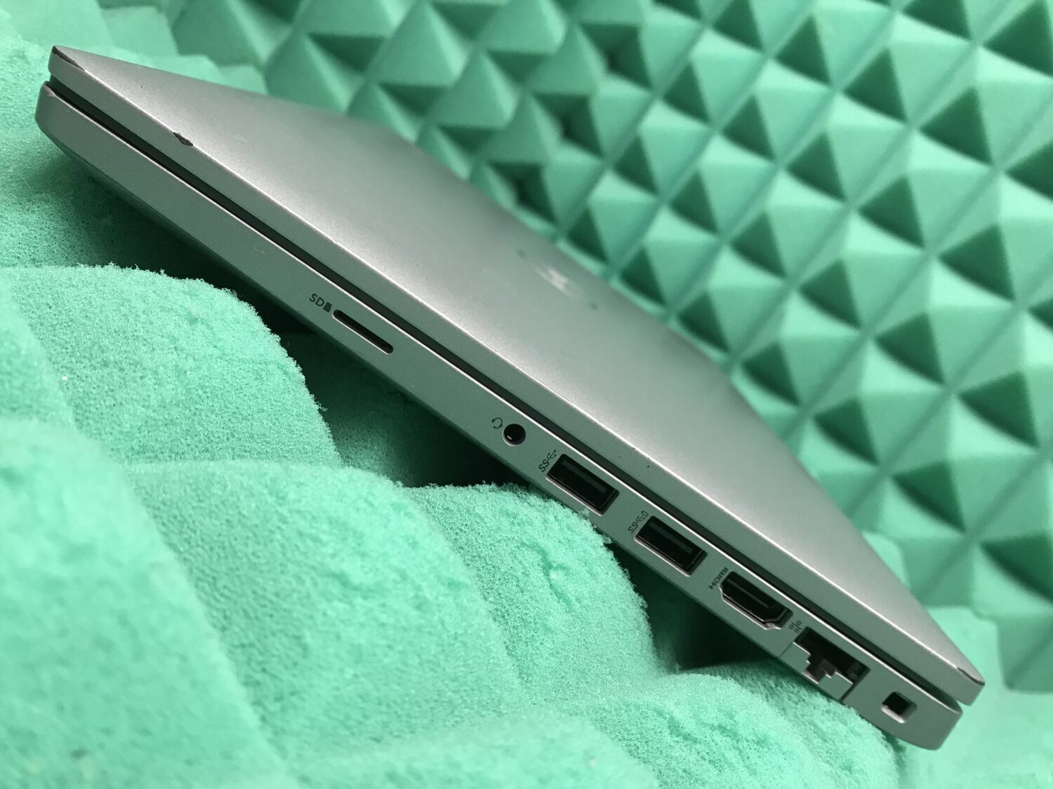 Ультрабук Б-клас Dell Latitude 5420 / 14" (1920x1080) IPS Touch / Intel Core i5-1145G7 (4 (8) ядра по 2.6 - 4.4 GHz) / 16 GB DDR4 / 256 GB SSD / Intel Iris Xe Graphics / WebCam / Windows 10 ліцензія - Зображення 7