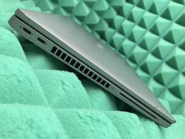 Ультрабук Б-клас Dell Latitude 5420 / 14" (1920x1080) IPS Touch / Intel Core i5-1145G7 (4 (8) ядра по 2.6 - 4.4 GHz) / 16 GB DDR4 / 256 GB SSD / Intel Iris Xe Graphics / WebCam / Windows 10 ліцензія - Зображення 6