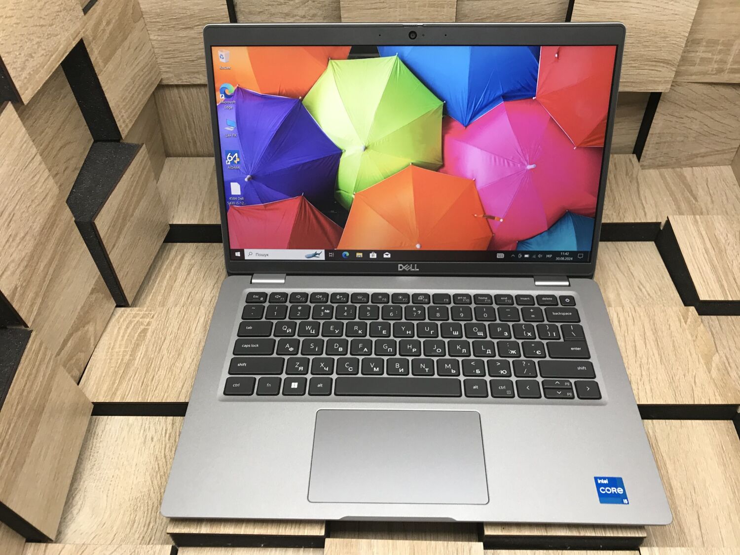 Ультрабук Б-клас Dell Latitude 5430 / 14" (1920x1080) IPS / Intel Core i5-1235U (10 (12) ядер по 1.3 - 4.4 GHz) / 16 GB DDR4 / 256 GB SSD M.2 / Intel Iris Xe Graphics / WebCam / Windows 10 ліцензія - Зображення 2