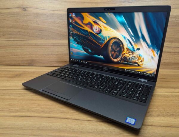 Ультрабук Б-клас Dell Latitude 5500 / 15.6" (1920x1080) IPS / Intel Core i5-8265U (4 (8) ядра по 1.6 - 3.9 GHz) / 16 GB DDR4 / 256 GB SSD / Intel UHD Graphics 620 / WebCam / Windows 10 - Зображення 3