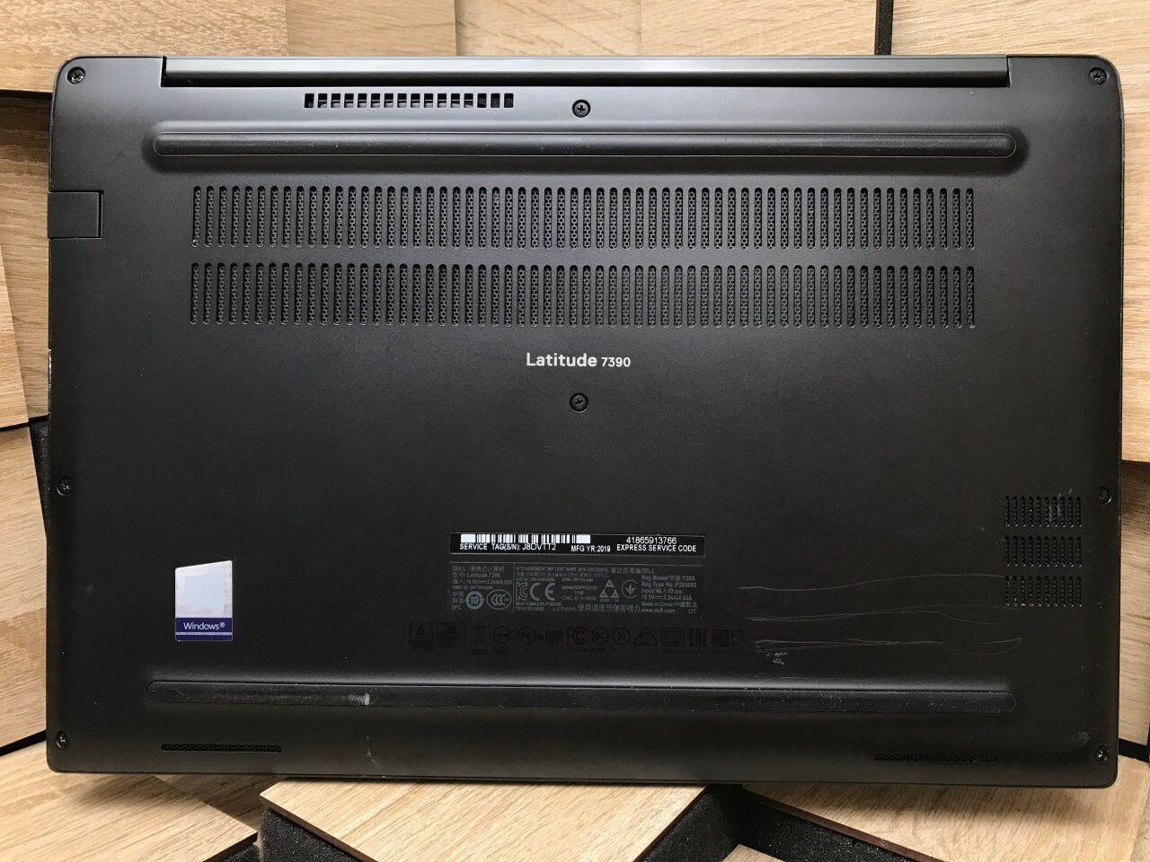 Ультрабук Б-клас Dell Latitude 7390 / 13.3" (1920x1080) IPS Touch / Intel Core i5-8350U (4 (8) ядра по 1.7 - 3.6 GHz) / 8 GB DDR4 / 240 GB SSD M.2 / Intel UHD Graphics 620 / WebCam / Windows 10 ліцензія - Зображення 10