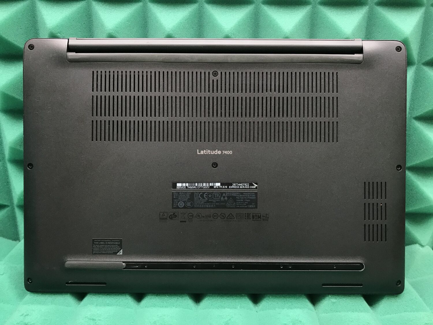 Ультрабук Б-клас Dell Latitude 7400 / 14" (1366x768) TN / Intel Core i5-8265U (4 (8) ядра по 1.6 - 3.9 GHz) / 8 GB DDR4 / 256 GB SSD M.2 / Intel UHD Graphics 620 / WebCam / USB 3.1 / HDMI / Windows 10 ліцензія - Зображення 9