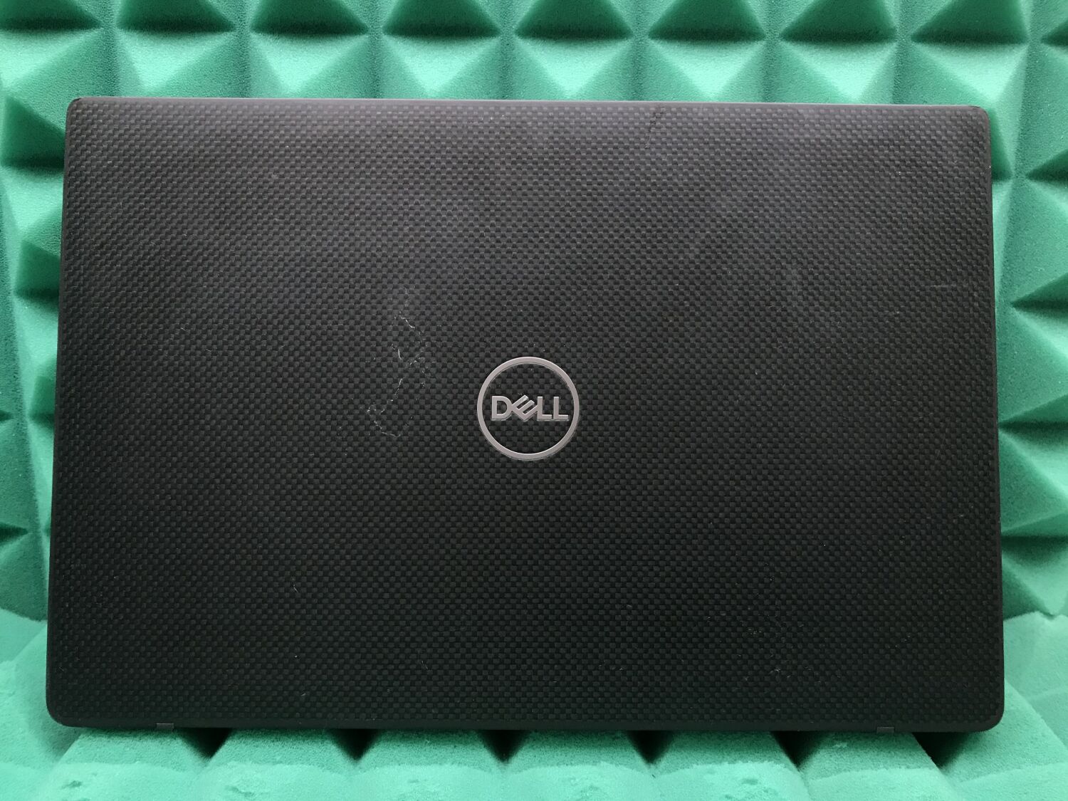 Ультрабук Б-клас Dell Latitude 7400 / 14" (1366x768) TN / Intel Core i5-8265U (4 (8) ядра по 1.6 - 3.9 GHz) / 8 GB DDR4 / 256 GB SSD M.2 / Intel UHD Graphics 620 / WebCam / USB 3.1 / HDMI / Windows 10 ліцензія - Зображення 8