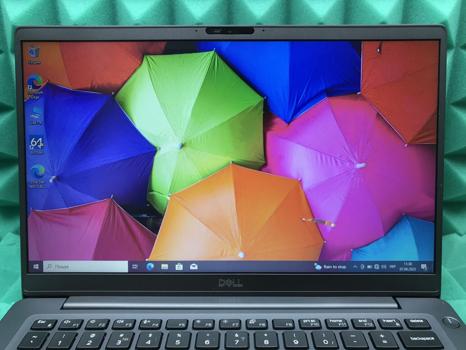 Ультрабук Б-клас Dell Latitude 7400 / 14" (1366x768) TN / Intel Core i5-8265U (4 (8) ядра по 1.6 - 3.9 GHz) / 8 GB DDR4 / 256 GB SSD M.2 / Intel UHD Graphics 620 / WebCam / USB 3.1 / HDMI / Windows 10 ліцензія - Зображення 3