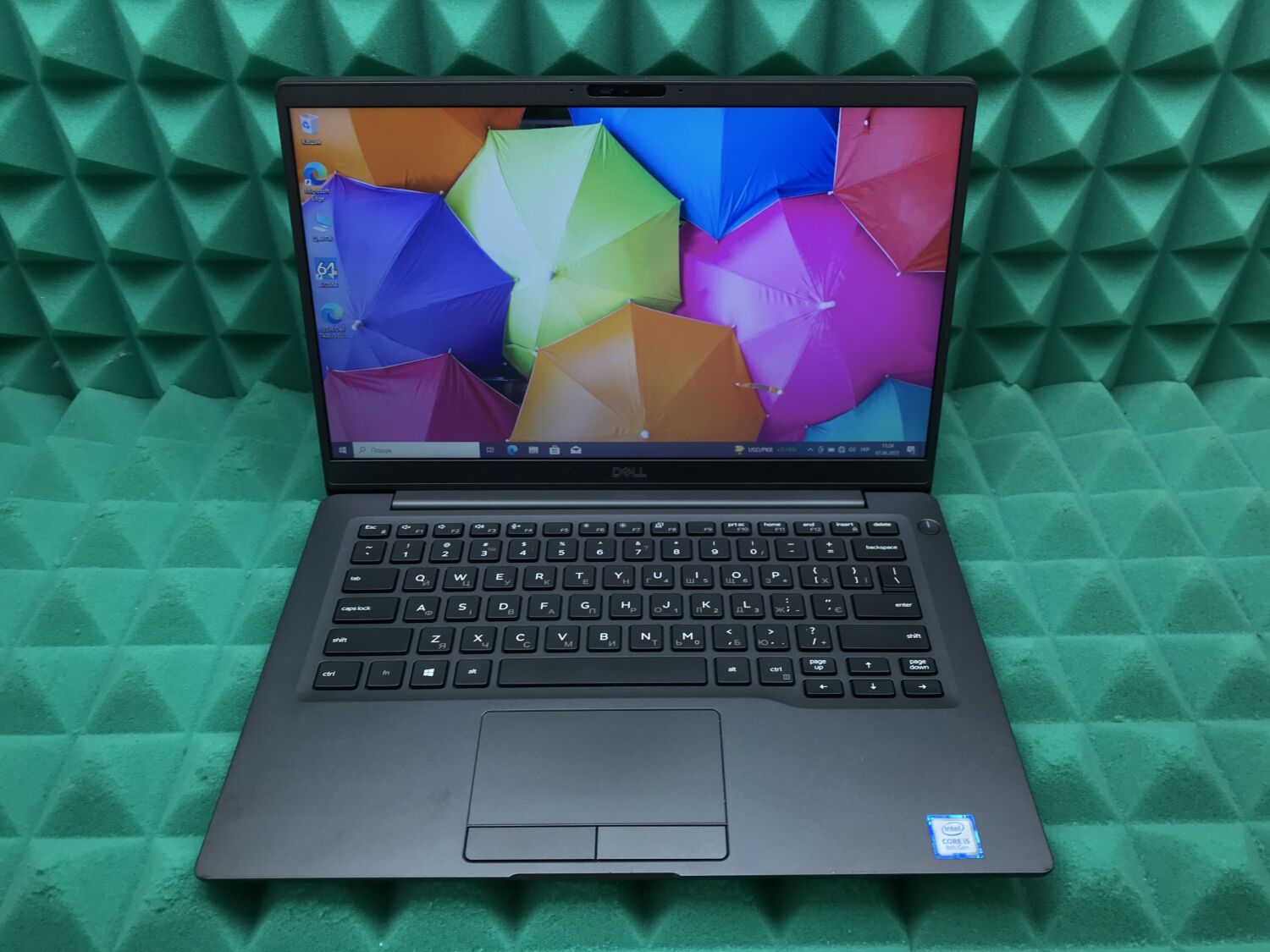 Ультрабук Б-клас Dell Latitude 7400 / 14" (1366x768) TN / Intel Core i5-8265U (4 (8) ядра по 1.6 - 3.9 GHz) / 8 GB DDR4 / 256 GB SSD M.2 / Intel UHD Graphics 620 / WebCam / USB 3.1 / HDMI / Windows 10 ліцензія - Зображення 2