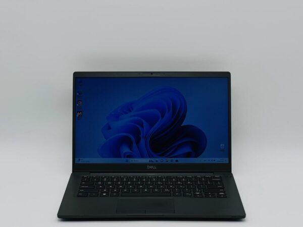 Ультрабук Б-клас Dell Latitude 7400 / 14" (1366x768) TN / Intel Core i5-8365U (4 (8) ядра по 1.6 - 4.1 GHz) / 8 GB DDR4 / 240 GB SSD / Intel UHD Graphics 620 / WebCam - Зображення 2