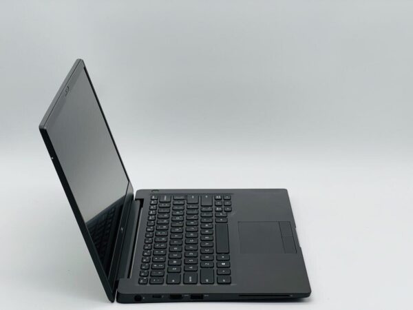 Ультрабук Б-клас Dell Latitude 7400 / 14" (1366x768) TN / Intel Core i5-8365U (4 (8) ядра по 1.6 - 4.1 GHz) / 8 GB DDR4 / 240 GB SSD / Intel UHD Graphics 620 / WebCam - Зображення 3