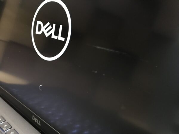 Ультрабук Б-клас Dell Latitude 7410 / 14" (1920x1080) IPS / Intel Core i5-10210U (4 (8) ядра по 1.6 - 4.2 GHz) / 8 GB DDR4 / 256 GB SSD M.2 / Intel UHD Graphics / WebCam / USB 3.2 / HDMI / Windows 10 ліцензія - Зображення 10