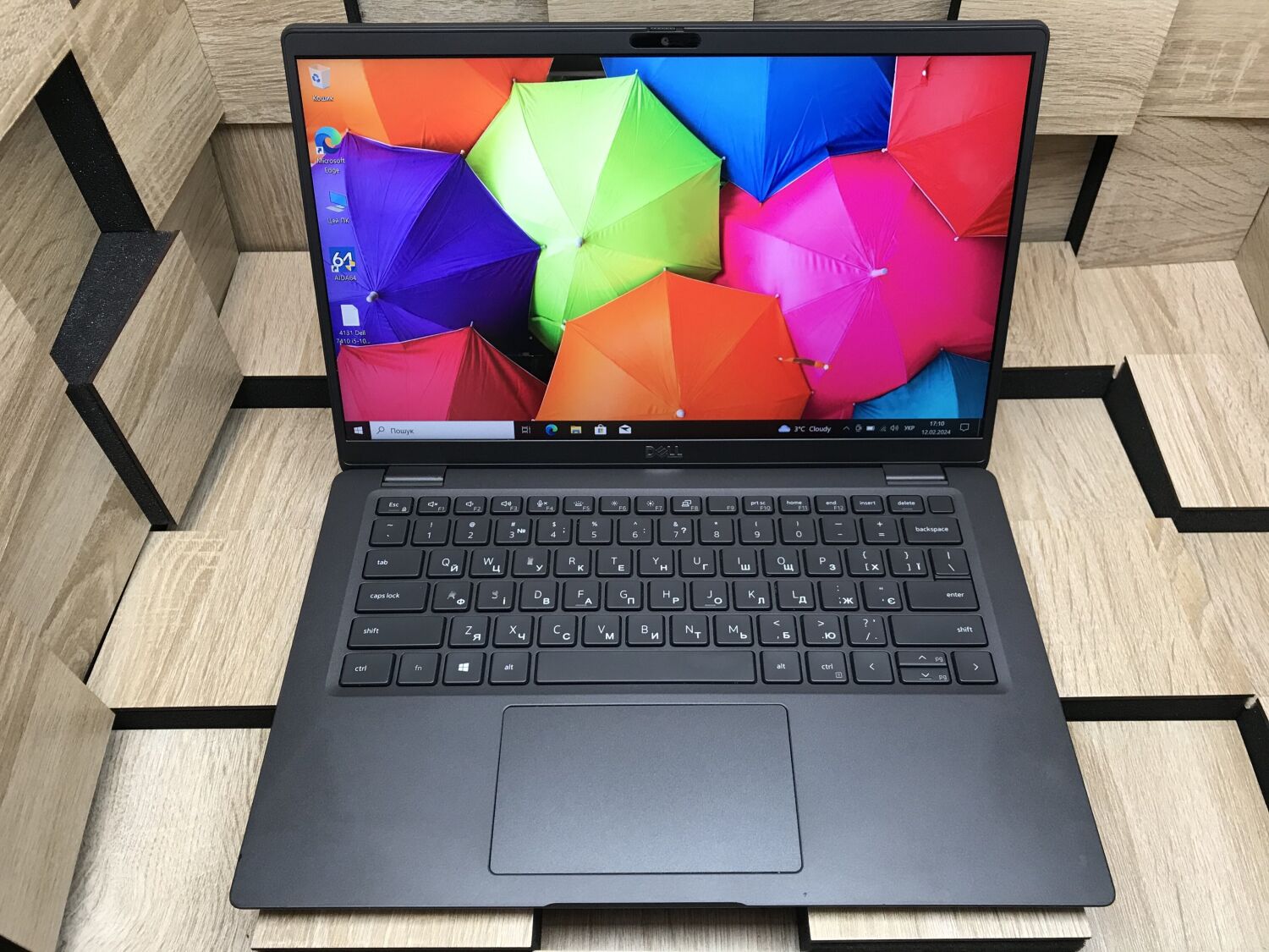 Ультрабук Б-клас Dell Latitude 7410 / 14" (1920x1080) IPS / Intel Core i5-10210U (4 (8) ядра по 1.6 - 4.2 GHz) / 8 GB DDR4 / 256 GB SSD M.2 / Intel UHD Graphics / WebCam / USB 3.2 / HDMI / Windows 10 ліцензія - Зображення 2