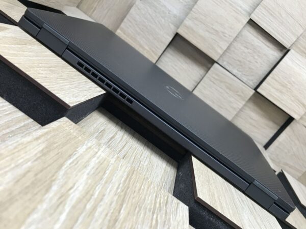Ультрабук Б-клас Dell Latitude 7410 / 14" (1920x1080) IPS / Intel Core i5-10210U (4 (8) ядра по 1.6 - 4.2 GHz) / 8 GB DDR4 / 256 GB SSD M.2 / Intel UHD Graphics / WebCam / Windows 10 ліцензія - Зображення 7