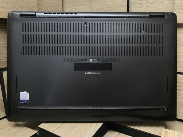Ультрабук Б-клас Dell Latitude 7410 / 14" (1920x1080) IPS / Intel Core i5-10210U (4 (8) ядра по 1.6 - 4.2 GHz) / 8 GB DDR4 / 256 GB SSD M.2 / Intel UHD Graphics / WebCam / Windows 10 ліцензія - Зображення 9