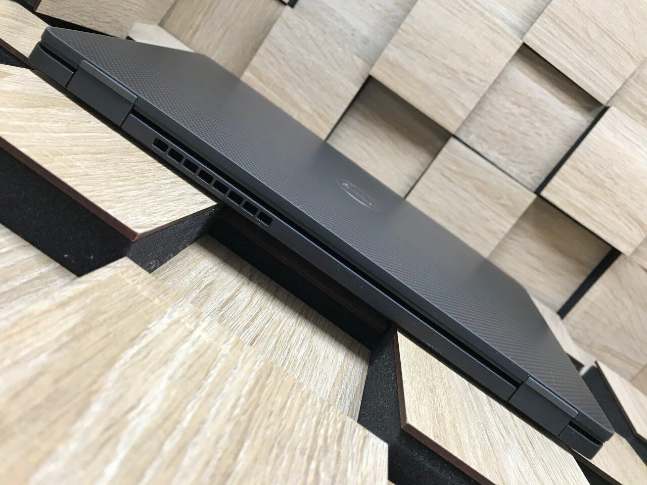 Ультрабук Б-клас Dell Latitude 7410 / 14" (1920x1080) IPS / Intel Core i5-10310U (4 (8) ядра по 1.7 - 4.4 GHz) / 16 GB DDR4 / 256 GB SSD M.2 / Intel UHD Graphics / WebCam / Windows 10 ліцензія - Зображення 7
