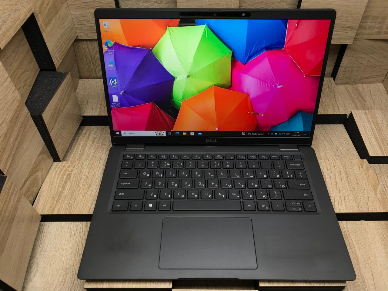 Ультрабук Б-клас Dell Latitude 7410 / 14" (1920x1080) IPS / Intel Core i5-10310U (4 (8) ядра по 1.7 - 4.4 GHz) / 16 GB DDR4 / 256 GB SSD M.2 / Intel UHD Graphics / WebCam / Windows 10 ліцензія - Зображення 2