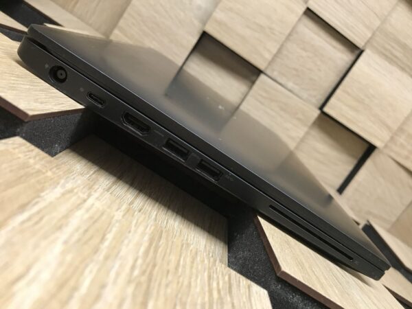 Ультрабук Б-клас Dell Latitude 7480 / 14" (1920x1080) IPS / Intel Core i5-6300U (2 (4) ядра по 2.4 - 3.0 GHz) / 8 GB DDR4 / 256 GB SSD / Intel HD Graphics 520 / WebCam - Зображення 5