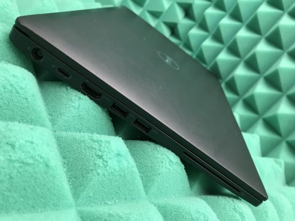 Ультрабук Б-клас Dell Latitude 7480 / 14" (1920x1080) IPS / Intel Core i5-6300U (2 (4) ядра по 2.4 - 3.0 GHz) / 8 GB DDR4 / 256 GB SSD M.2 / Intel HD Graphics 520 / WebCam / HDMI - Зображення 5