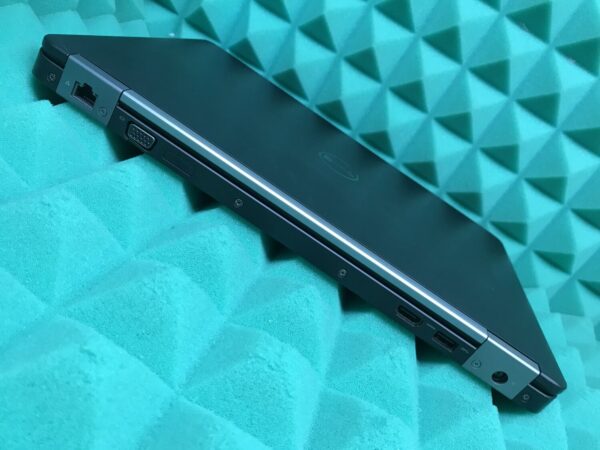 Ультрабук Б-клас Dell Latitude E5470 / 14" (1366x768) TN / Intel Core i5-6300U (2 (4) ядра по 2.4 - 3.0 GHz) / 8 GB DDR4 / 128 GB SSD / Intel HD Graphics 520 / WebCam / USB 3.0 / HDMI / Windows 11 ліцензія - Зображення 9