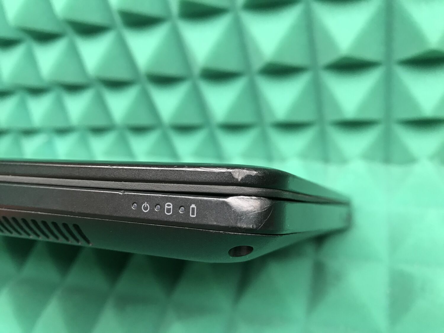 Ультрабук Б-клас Dell Latitude E5470 / 14" (1366x768) TN / Intel Core i5-6300U (2 (4) ядра по 2.4 - 3.0 GHz) / 8 GB DDR4 / 180 GB SSD / Intel HD Graphics 520 / WebCam / HDMI / Windows 10 ліцензія - Зображення 10