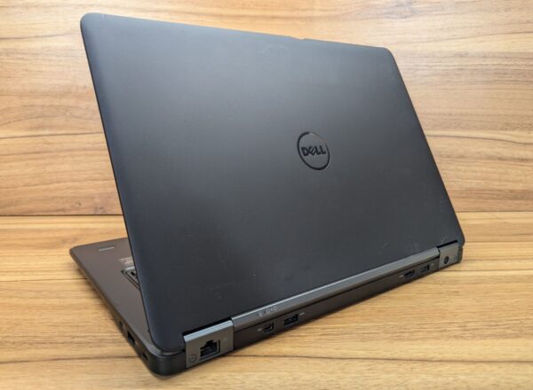 Ультрабук Б-клас Dell Latitude E7450 / 14" (1366x768) TN / Intel Core i5-5300U (2 (4) ядра по 2.3 - 2.9 GHz) / 8 GB DDR3 / 240 GB SSD / Intel HD Graphics 5500 / WebCam / Fingerprint / Windows 10 - Зображення 8