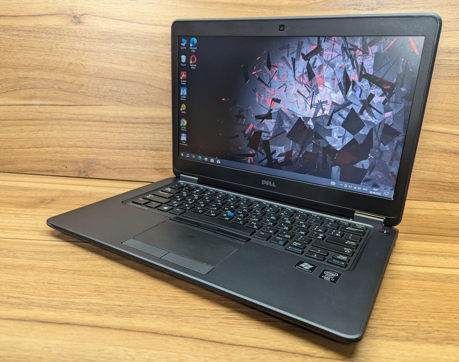 Ультрабук Б-клас Dell Latitude E7450 / 14" (1366x768) TN / Intel Core i7-5600U (2 (4) ядра по 2.6 - 3.2 GHz) / 8 GB DDR3 / 256 GB SSD / Intel HD Graphics 5500 / WebCam / HDMI / Windows 10 - Зображення 5