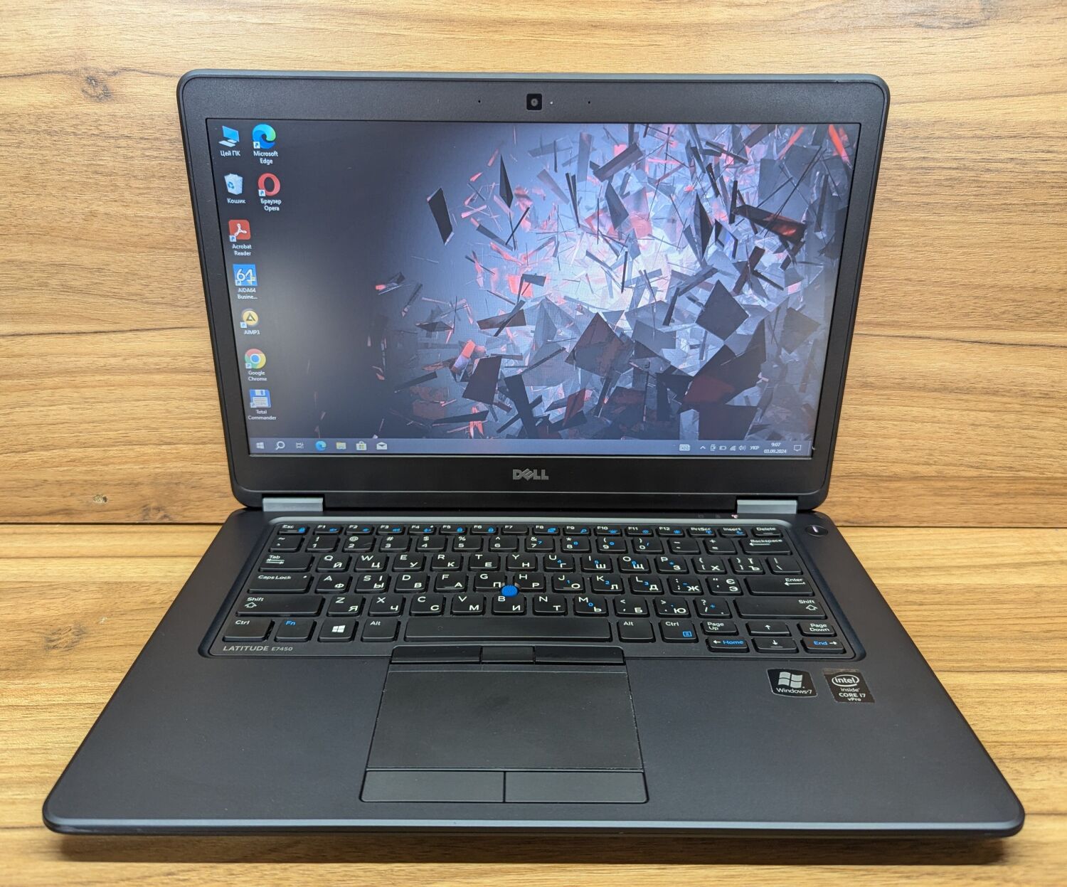 Ультрабук Б-клас Dell Latitude E7450 / 14" (1366x768) TN / Intel Core i7-5600U (2 (4) ядра по 2.6 - 3.2 GHz) / 8 GB DDR3 / 256 GB SSD / Intel HD Graphics 5500 / WebCam / HDMI / Windows 10 - Зображення 2