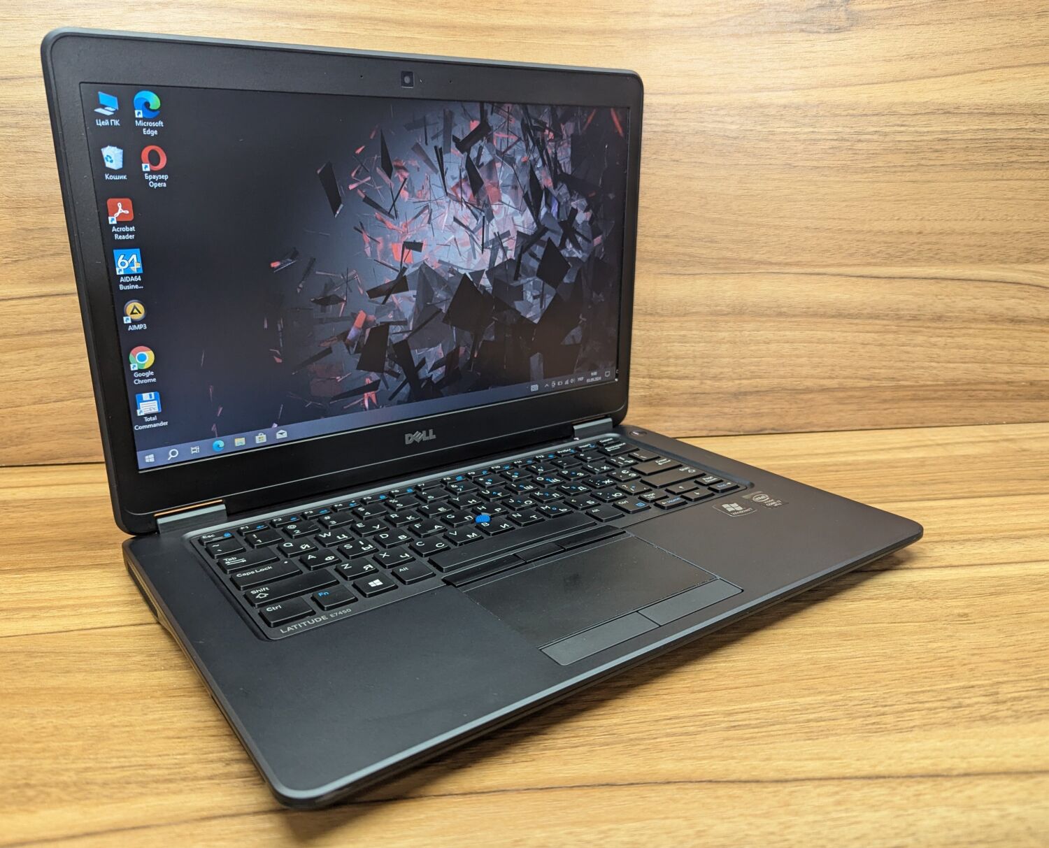 Ультрабук Б-клас Dell Latitude E7450 / 14" (1366x768) TN / Intel Core i7-5600U (2 (4) ядра по 2.6 - 3.2 GHz) / 8 GB DDR3 / 256 GB SSD / Intel HD Graphics 5500 / WebCam / HDMI / Windows 10 - Зображення 4