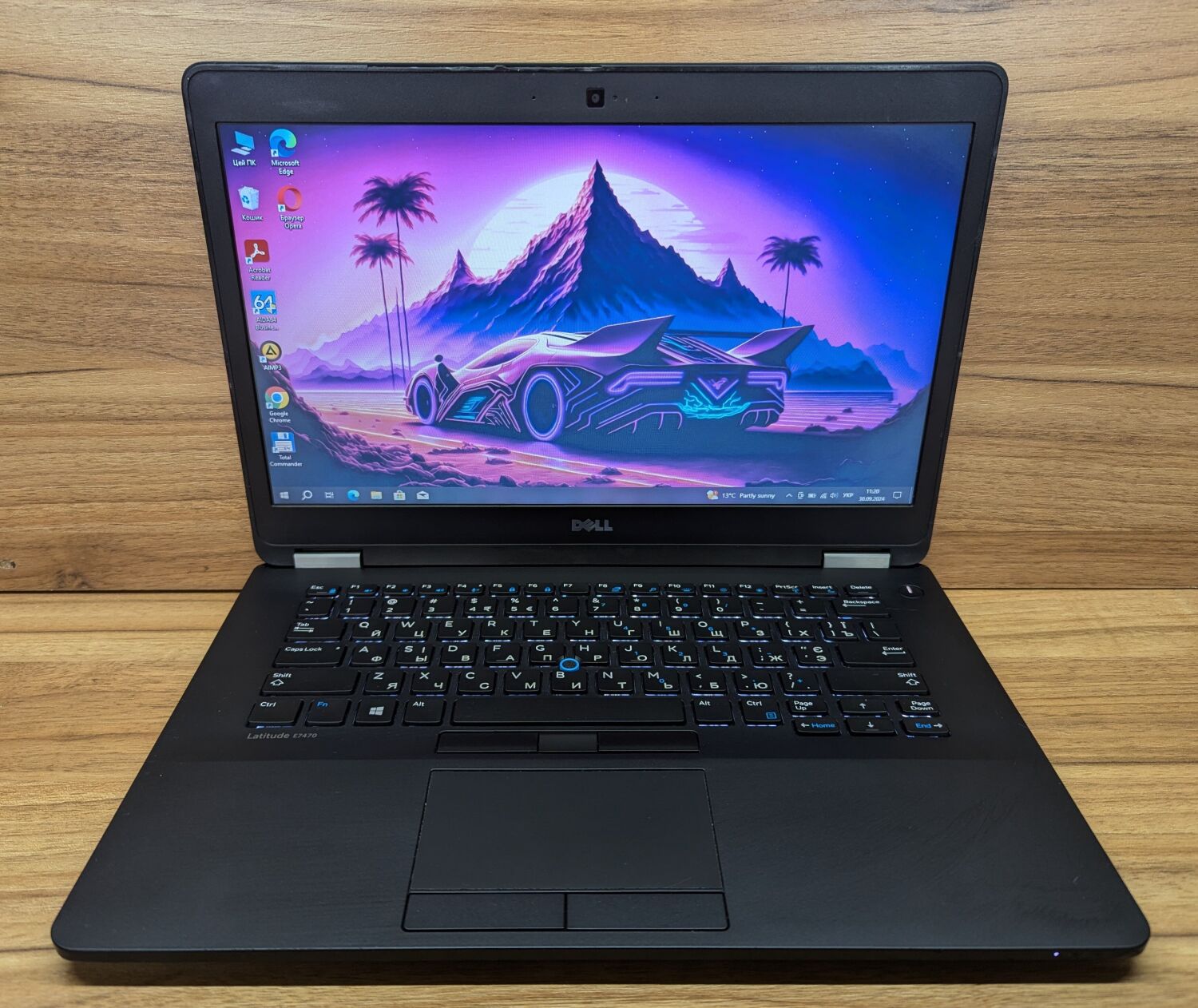 Ультрабук Б-клас Dell Latitude E7470 / 14" (1366x768) TN / Intel Core i5-6300U (2 (4) ядра по 2.4 - 3.0 GHz) / 8 GB DDR4 / 256 GB SSD / Intel HD Graphics 520 / WebCam / Windows 10 - Зображення 2