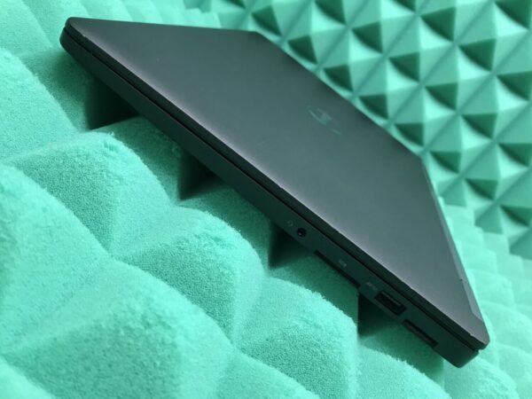 Ультрабук Б-клас Dell Latitude E7470 / 14" (1920x1080) IPS / Intel Core i5-6300U (2 (4) ядра по 2.4 - 3.0 GHz) / 8 GB DDR4 / 240 GB SSD M.2 / Intel HD Graphics 520 / WebCam / HDMI / miniDP / Windows 10 ліцензія - Зображення 8
