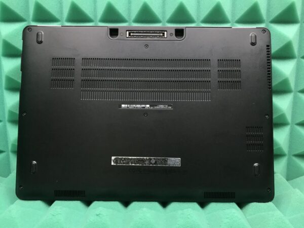 Ультрабук Б-клас Dell Latitude E7470 / 14" (1920x1080) IPS / Intel Core i5-6300U (2 (4) ядра по 2.4 - 3.0 GHz) / 8 GB DDR4 / 240 GB SSD M.2 / Intel HD Graphics 520 / WebCam / HDMI / miniDP / Windows 10 ліцензія - Зображення 6